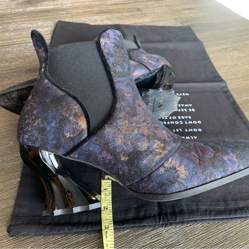 John Fluevog 10.5 Dark Floral Heeled Boots - Picture 14 of 14